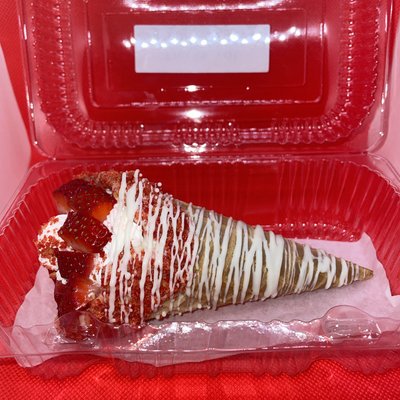 Loaded Cheesecake Cone- Strawberry Crunch