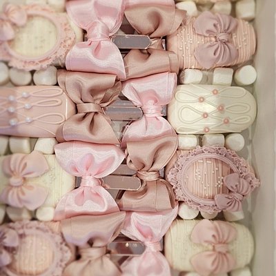 Cakesickles 