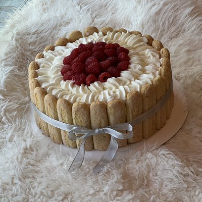 “French” Charlotte Cake