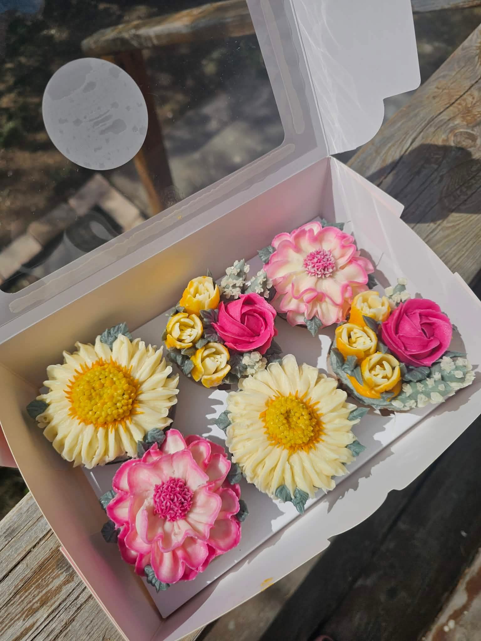 FLORAL 6 Cupcake Box