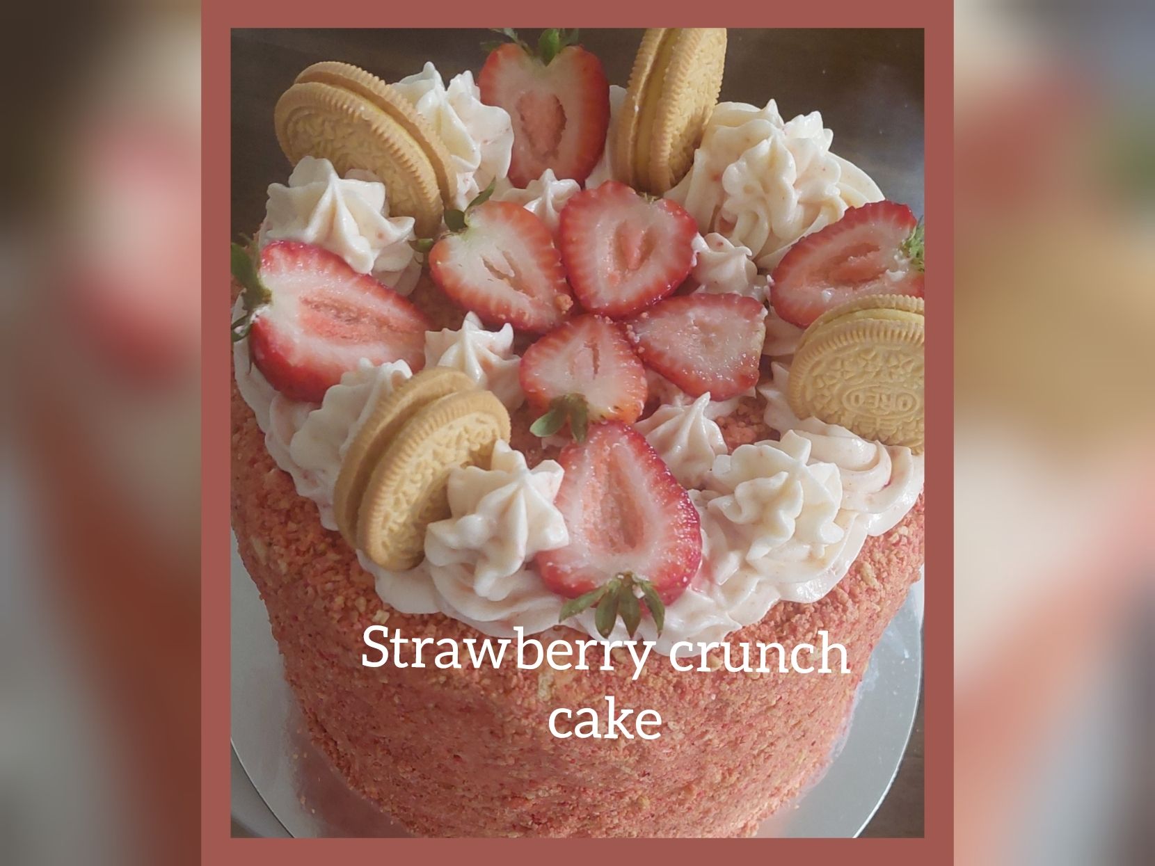 Strawberry Crunch Cheese Cake