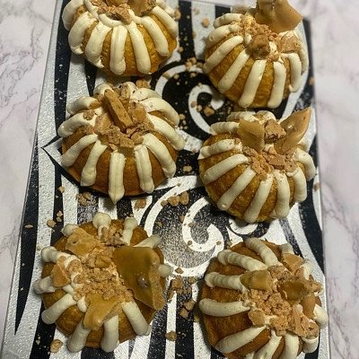 Nothing “Bundt” Luv Cake (Praline)