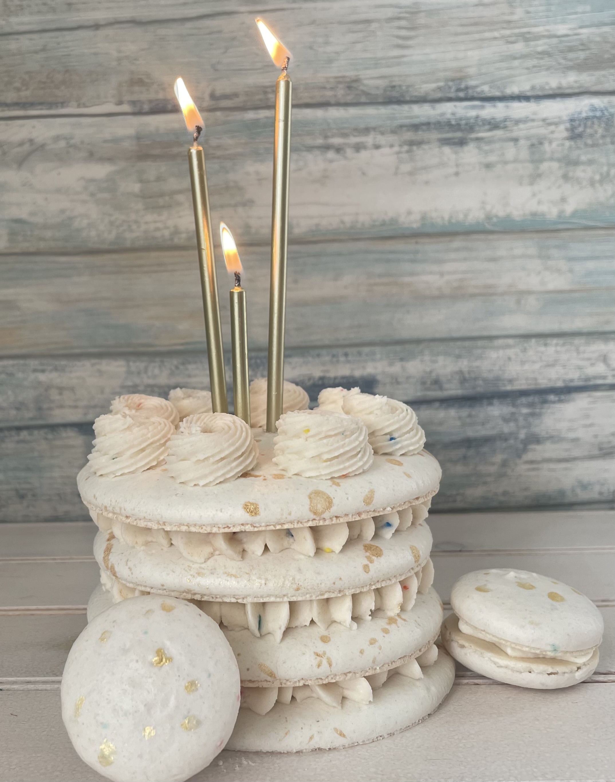 Macaron cake