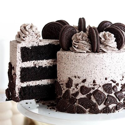 8" Chocolate Cookies & Cream Cake