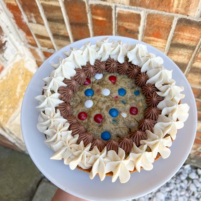 Small M&M Cookie Cake (8” Circle)