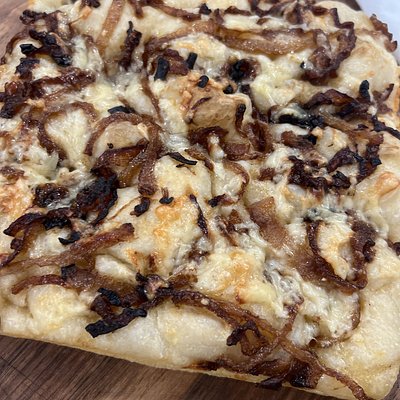 Caramelized Onion And Gruyere Focaccia 8x8
