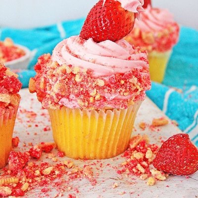 Lemon Strawberry Shortcake Cupcakes (12)