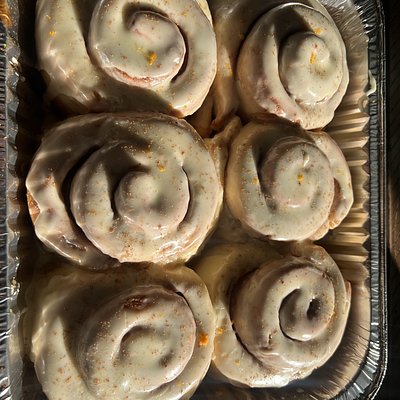 6 Ct. Orange Glazed Classic Cinnamon Rolls