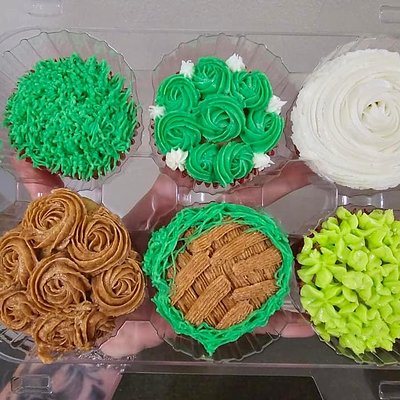 12 Cupcakes 