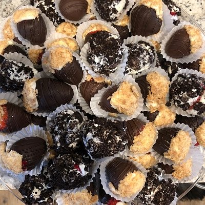 Large Gourmet Strawberry Platter (Ex. Reese’s, Oreos, Sugar Etc.) *5 Dozen Strawberries*