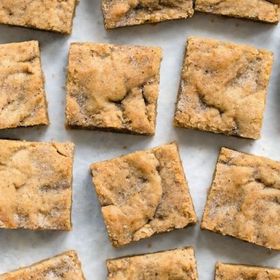 Spiced Chai Blondies 