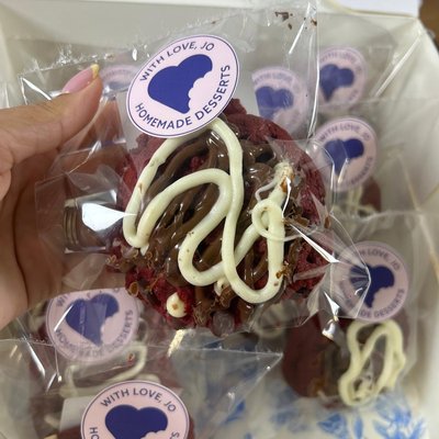 Red-velvet Crunch Cookies 