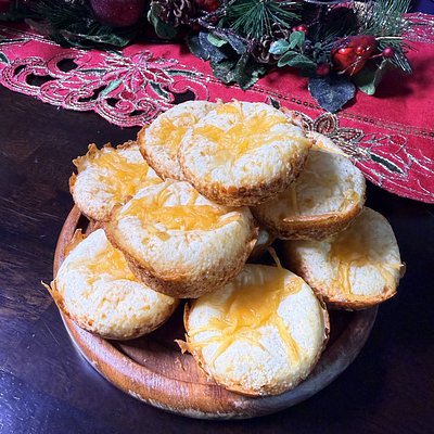 Brazilian Cheese Bread Rolls 6 Count