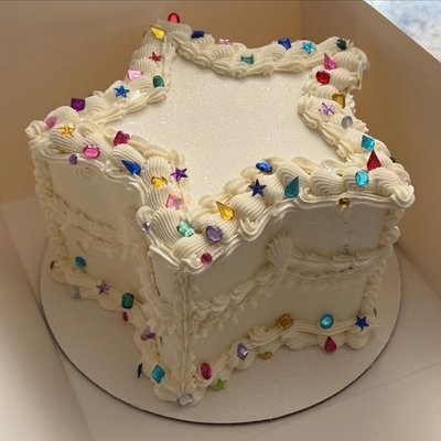 10 Inch Star (Single Tier) 