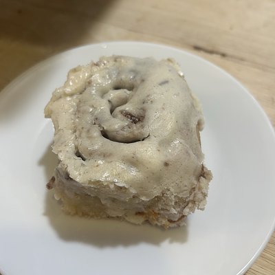 (2) Sourdough Cinnamon Rolls 