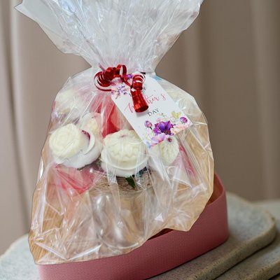 Half Dozen Flower Cake Pops 