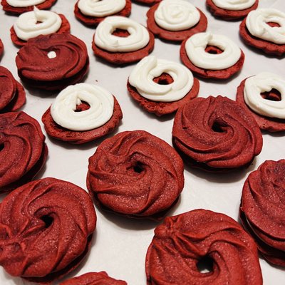 Red Velvet Sandwich Cookies 