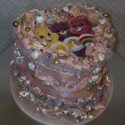 Custom Cakes 🎂 
