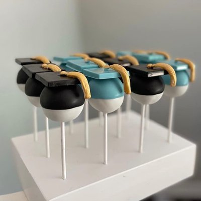 1 Dozen Graduation Cap Cake Pops