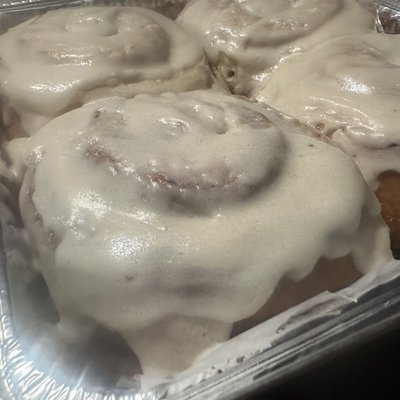 Golden Butter Cinnamon Rolls 