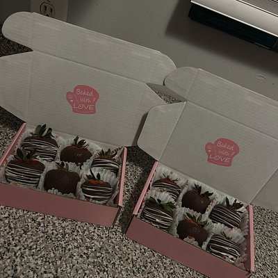 Chocolate covered Strawberries 🍓🍫