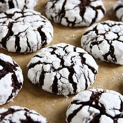 Chocolate Crinkle Cookies 