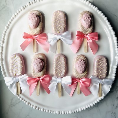 Mini Cakesicles Custom (12)  