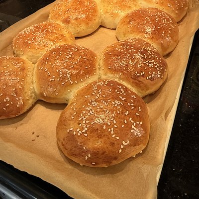 Sesame Burger Buns (4)