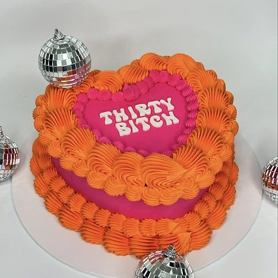 Retro Heart/Round Cake