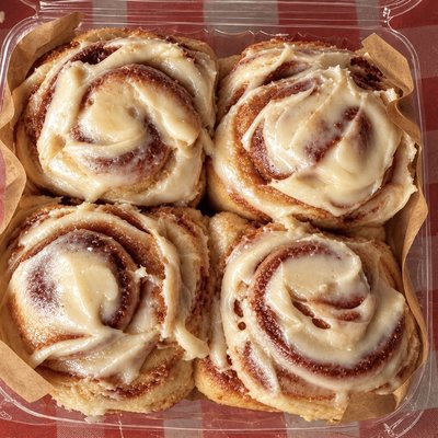 Cinnamon Rolls With Browned Butter Ohio Maple Icing (4)