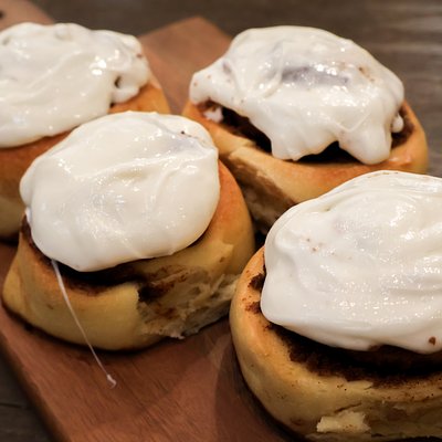 Artisan Sourdough Cinnamon Rolls - 6 Pack 