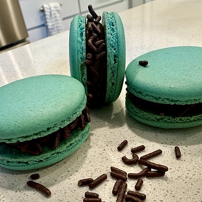 Brigadeiro Macarons (6pc)