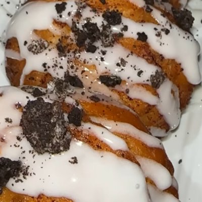 deep fried oreo cinnamon rolls same price as fried oreos