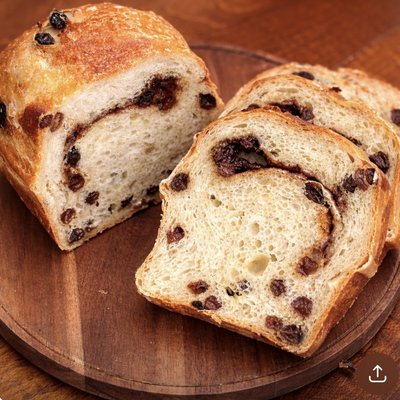 Cinnamon Raisin Sourdough Sandwich Style Loaf Bread