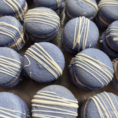 Blueberry Cobbler Macarons Box