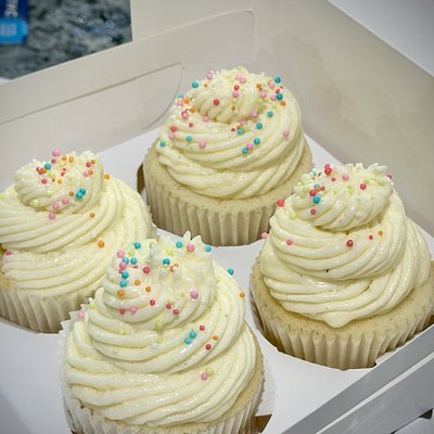 Chocolate Or Vanilla Cupcakes
