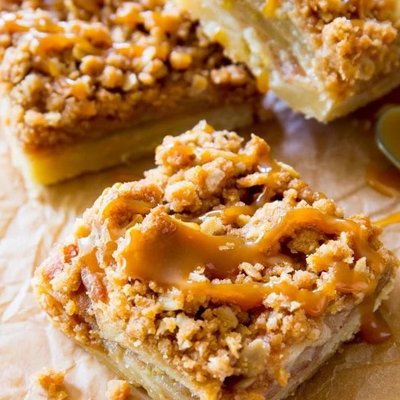 Salted Caramel Apple Bars