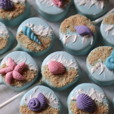 Custom Cake Pops
