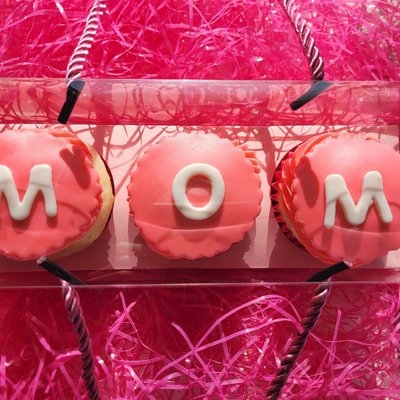 Customization Cupcakes One Dozen