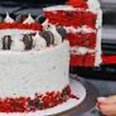 Red Velvet Oreo Cake 