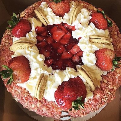 Large Verry Berry Crunch Cheesecake 