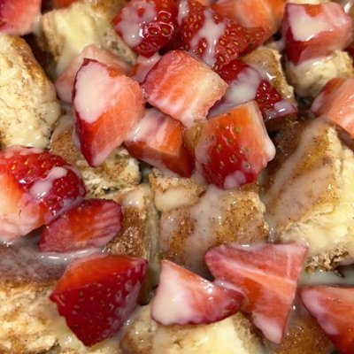 Churro Cheesecake Bites With Strawberries 
