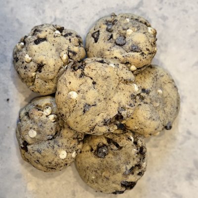 Cookies & Cream - Dozen