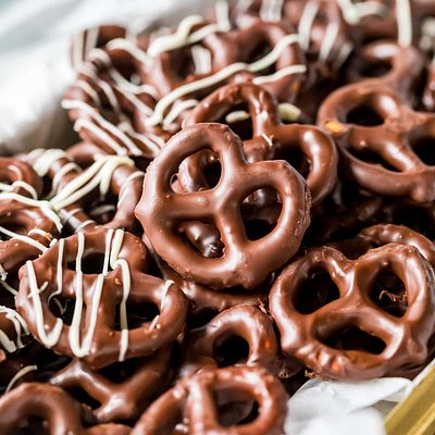 Chocolate Covered Pretzels 