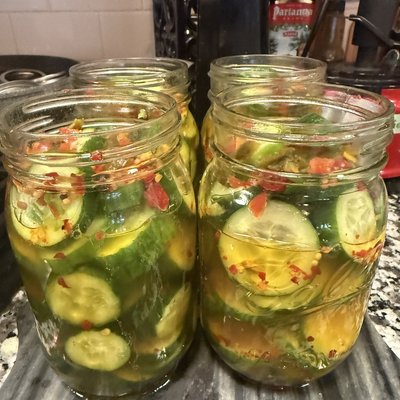 JR’s Sweet Heat Spicy Pickles