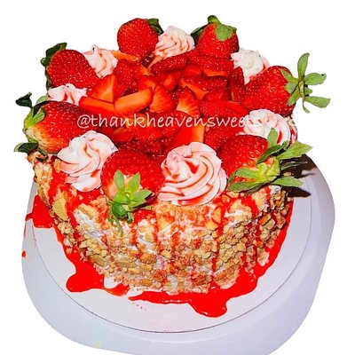 8 Inch Cake (Basic/Premium Flavors)