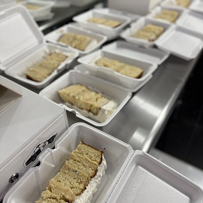 Large Cake Slice (Flavor In Discretion) 