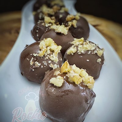 Keto Peanut Butter Truffles (4)