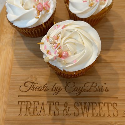 Basic Cupcakes Dozen