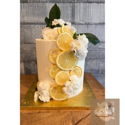 Bridal shower Cake With Fresh Flowers 7inch